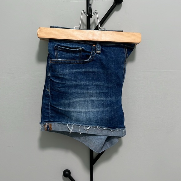 Gap Slim Cutoffs Waist 28 - Picture 3 of 3